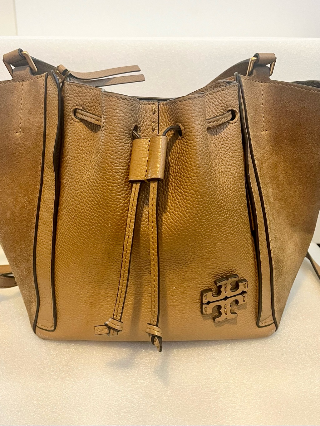 Tory Burch Tan Dragonfly Mcgraw Leather Drawstring Bucket Bag